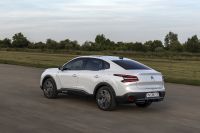 Citroen e-C4 X (2023) - picture 42 of 63