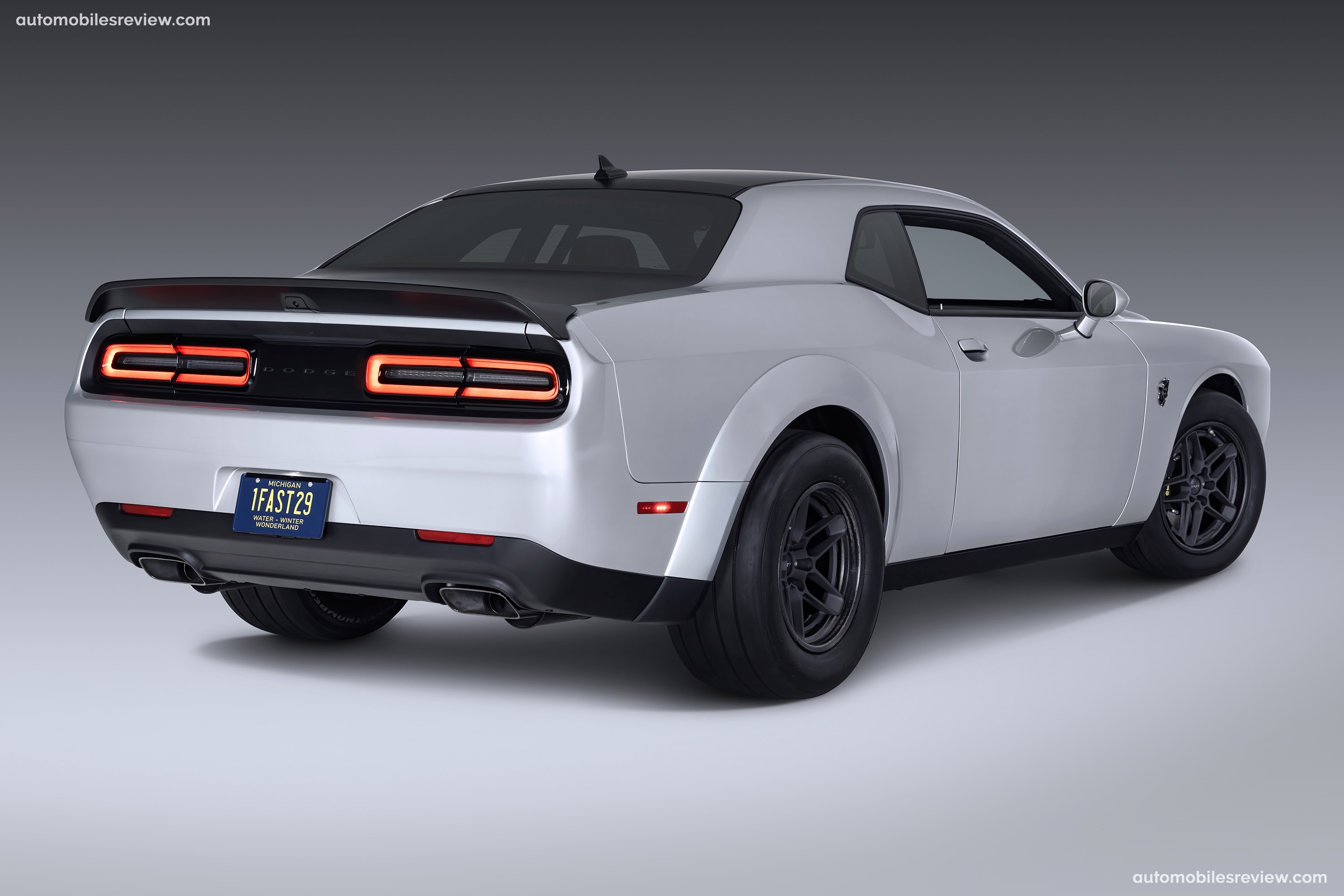 Додж челленджер 2023 цена. Додж Челленджер 2023. Dodge Challenger 170. Додж СРТ демон 170. Dodge Challenger srt Demon 170.