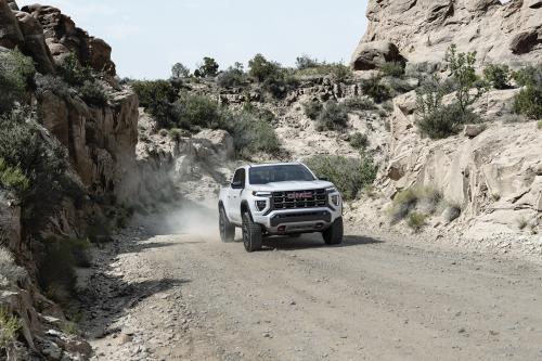 GMC Canyon (2023) - picture 1 of 66