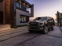 GMC Yukon Denali Ultimate (2023) - picture 1 of 12