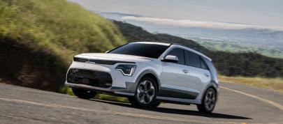 Kia Niro (2023) - picture 4 of 54