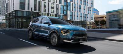 Kia Niro (2023) - picture 12 of 54