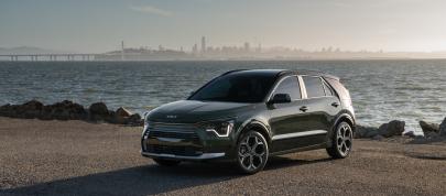 Kia Niro (2023) - picture 23 of 54