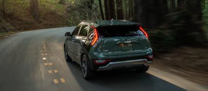 Kia Niro (2023) - picture 28 of 54