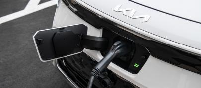 Kia Niro (2023) - picture 36 of 54