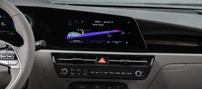 Kia Niro (2023) - picture 44 of 54