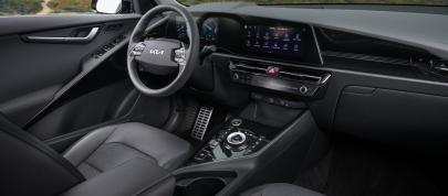Kia Niro (2023) - picture 52 of 54