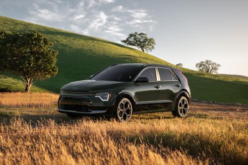 Kia Niro (2023) - picture 17 of 54