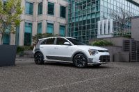 Kia Niro (2023) - picture 6 of 54