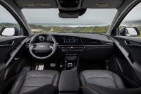 Kia Niro (2023) - picture 30 of 54