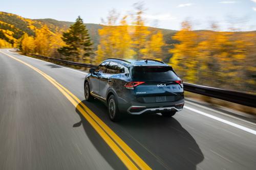 Kia Sportage Hybrid (2023) - picture 17 of 38