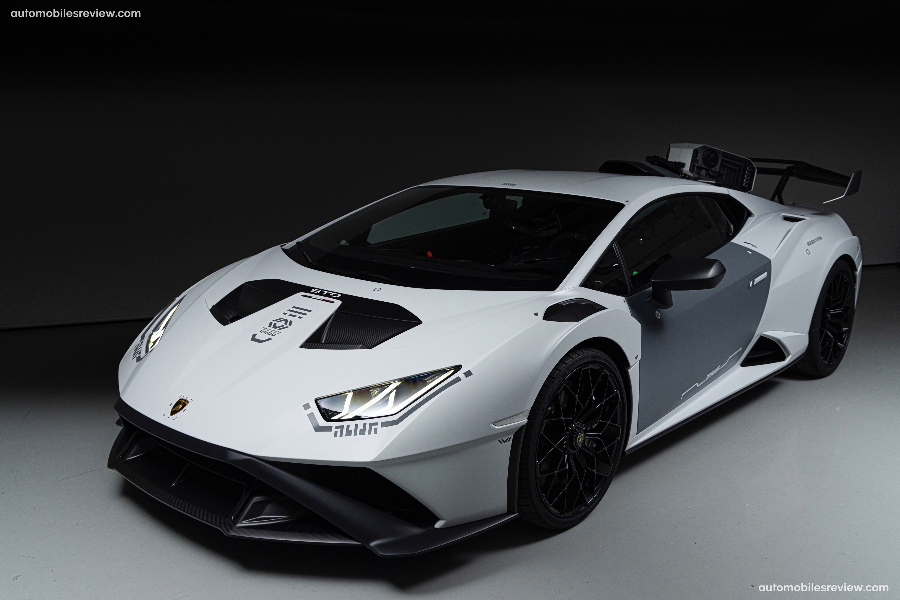 Lamborghini Huracan STO Time Chaser_111100