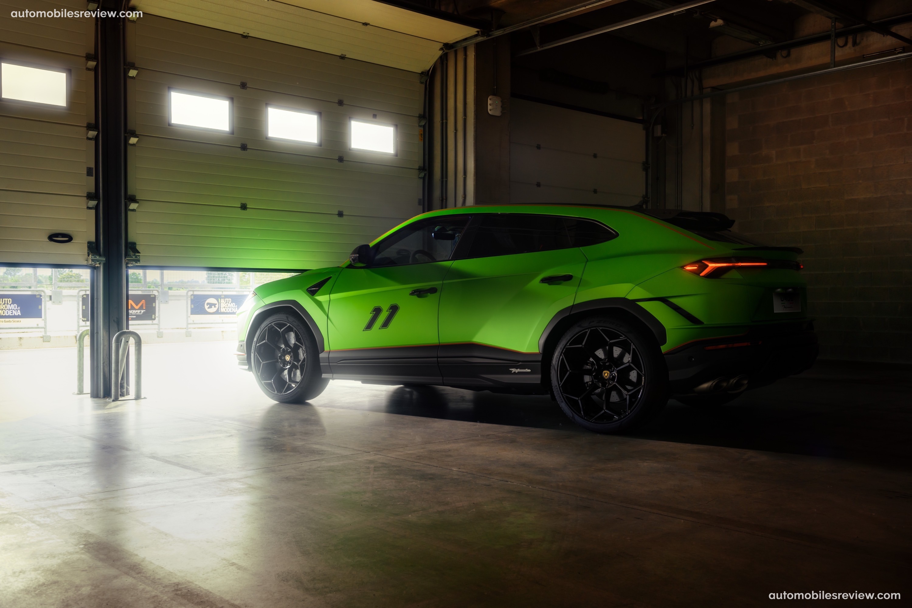 Lamborghini Urus Performante Essenza SCV12 Edition