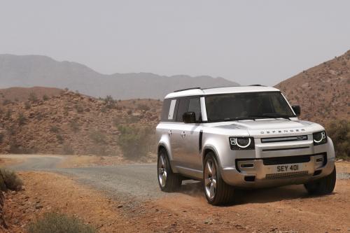 Land Rover Defender 130 (2023) - picture 9 of 36