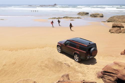 Land Rover Defender 130 (2023) - picture 17 of 36