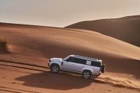 Land Rover Defender 130 (2023)