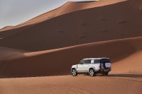 Land Rover Defender 130 (2023)