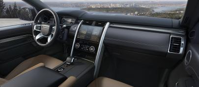 Land Rover Discovery Metropolitan Edition (2023) - picture 12 of 12