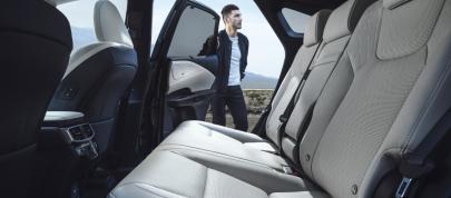 Lexus RX (2023) - picture 36 of 41