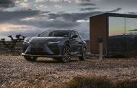 Lexus RZ 450e (2023) - picture 1 of 19