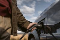 Lexus RZ 450e (2023) - picture 14 of 19