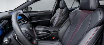 Lexus UXH (2023) - picture 47 of 66