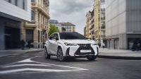 Lexus UXH (2023)