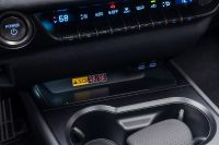 Lexus UXH (2023) - picture 45 of 66