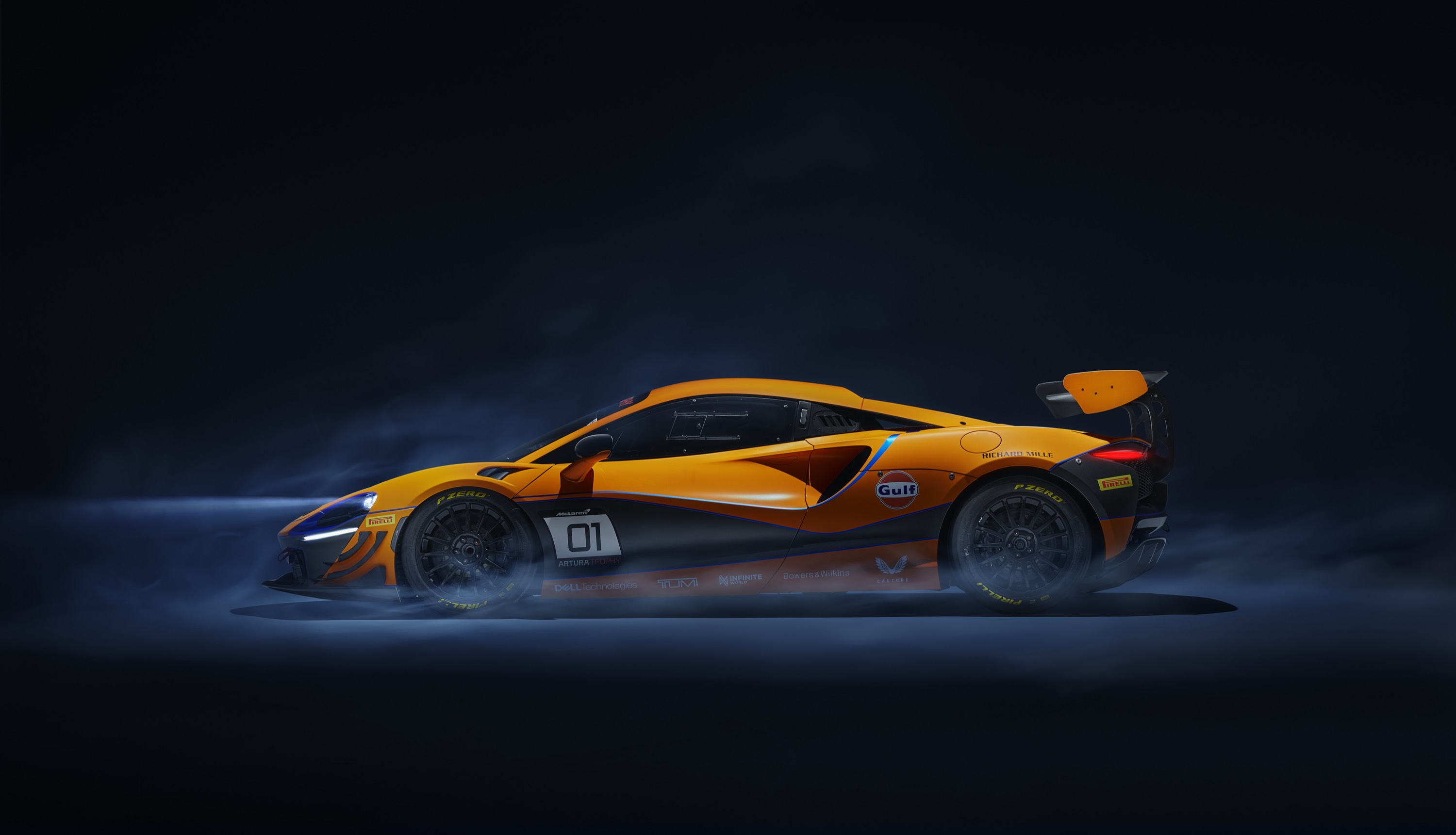 McLaren Artura Trophy Racecar
