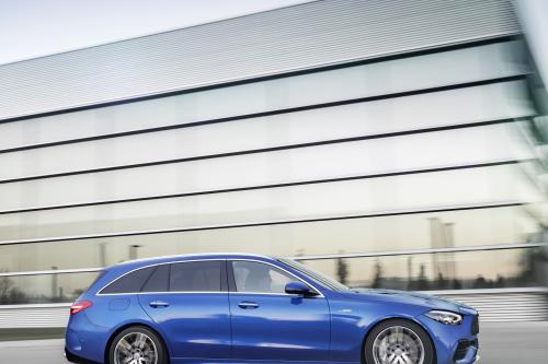 Mercedes-Benz C43 AMG Estate (2023) - picture 16 of 34