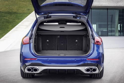 Mercedes-Benz C43 AMG Estate (2023) - picture 24 of 34