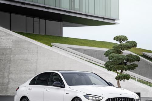 Mercedes-Benz C43 AMG (2023) - picture 17 of 28