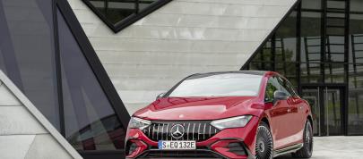 Mercedes-Benz EQE 43 AMG (2023) - picture 4 of 32