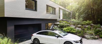 Mercedes-Benz EQE 53 AMG (2023) - picture 4 of 30