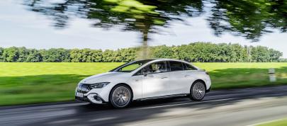 Mercedes-Benz EQE 53 AMG (2023) - picture 12 of 30