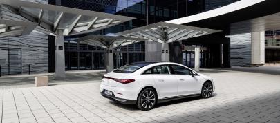 Mercedes-Benz EQE (2023) - picture 20 of 80