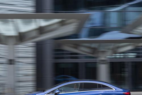 Mercedes-Benz EQE (2023) - picture 16 of 80