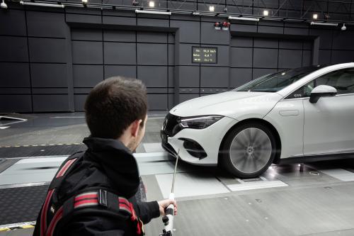 Mercedes-Benz EQE (2023) - picture 73 of 80