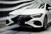 Mercedes-Benz EQE (2023) - picture 66 of 80