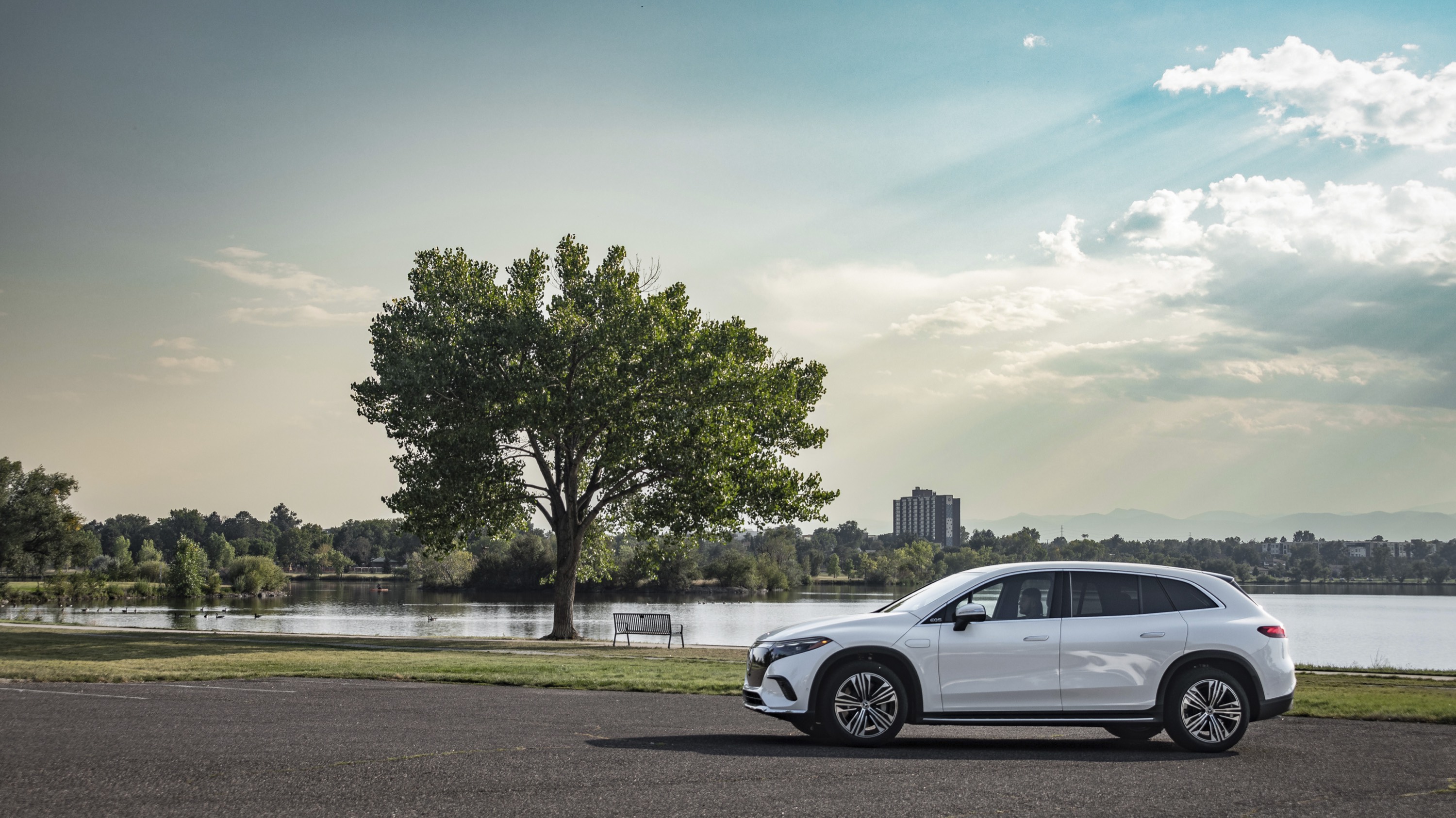 Mercedes-Benz EQS SUV