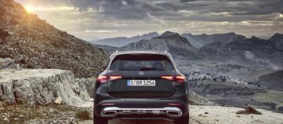 Mercedes-Benz GLC (2023) - picture 7 of 94