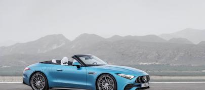  Mercedes-Benz SL 43 AMG (2023) - picture 20 of 43