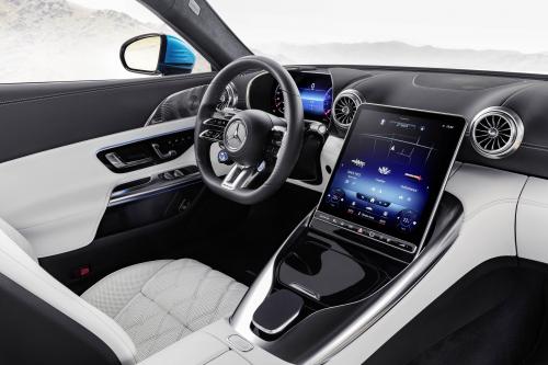  Mercedes-Benz SL 43 AMG (2023) - picture 40 of 43