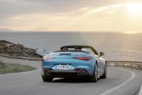  Mercedes-Benz SL 43 AMG (2023) - picture 10 of 43