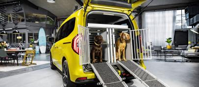 Mercedes-Benz T-Class (2023) - picture 20 of 73