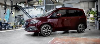 Mercedes-Benz T-Class (2023) - picture 39 of 73