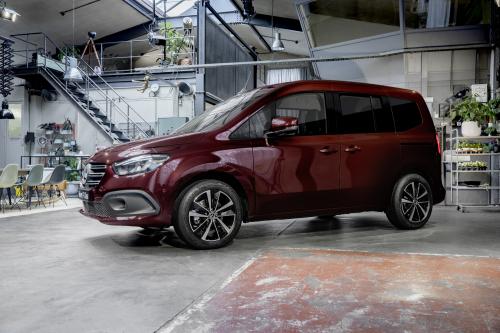 Mercedes-Benz T-Class (2023) - picture 40 of 73