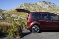 Mercedes-Benz T-Class (2023)