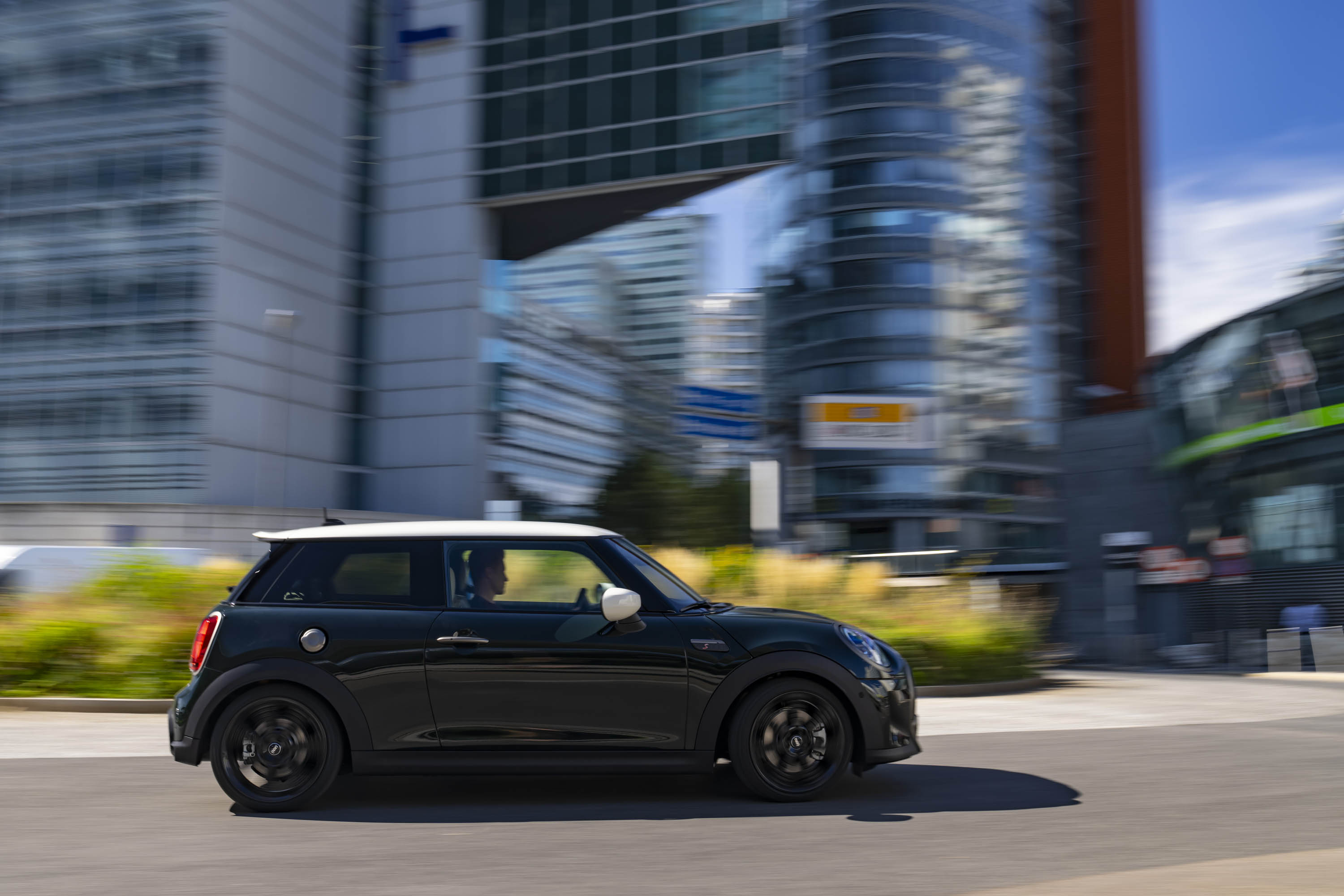 Mini Cooper S Hardtop 2 Door Resolute Edition