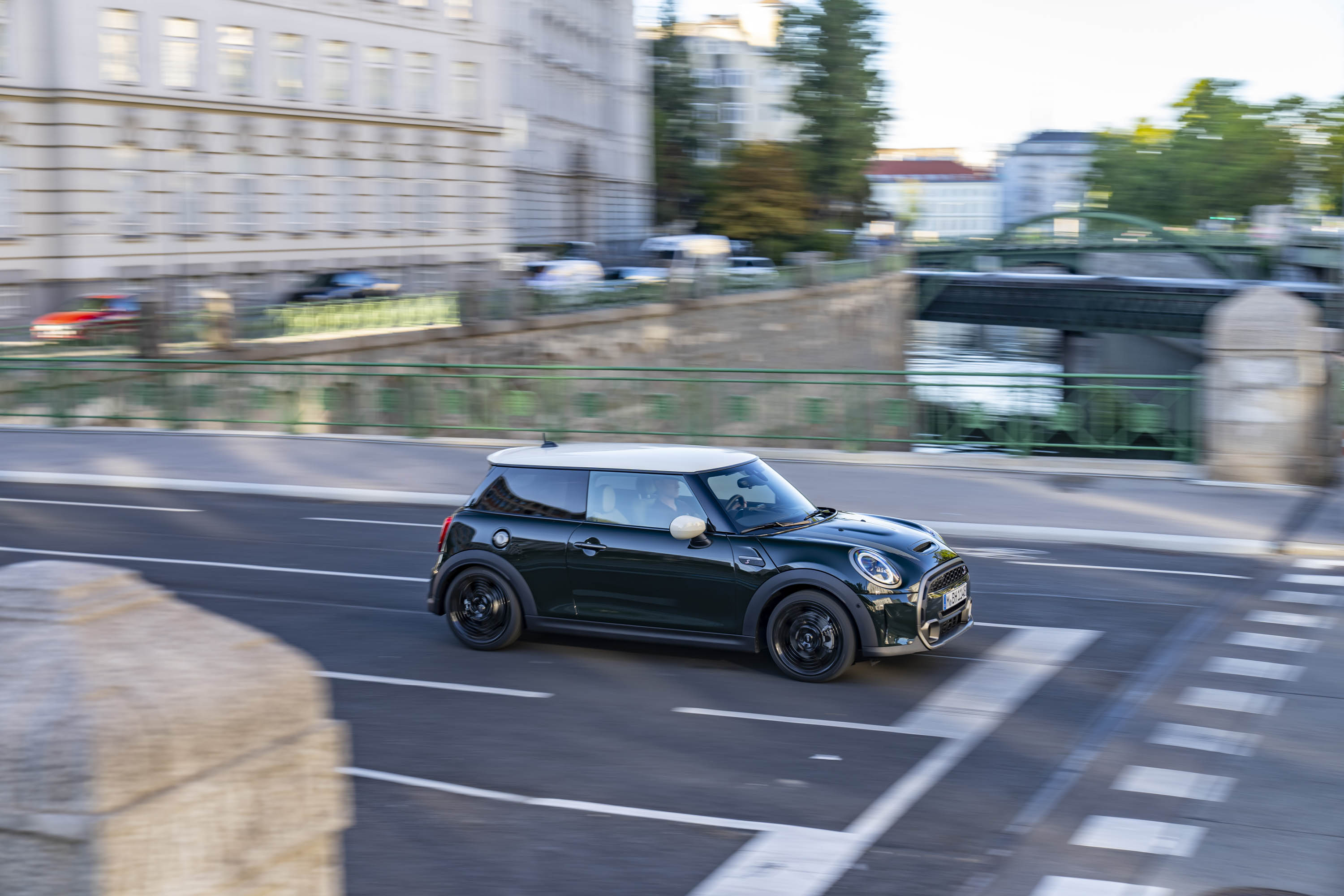 Mini Cooper S Hardtop 2 Door Resolute Edition